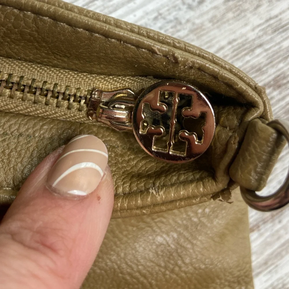 EUC Tory Burch Tan/Beige Leather Clutch Bag